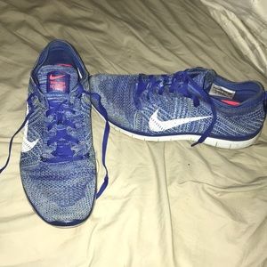 Nike Free TR Flyknit Sneakers